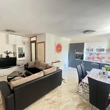 Ivi Apartamento *