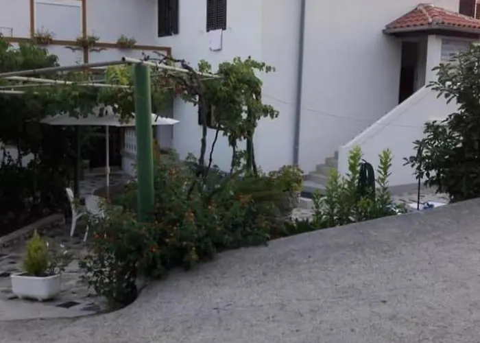 Ivi Apartamento *