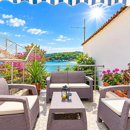 Apartament Ivi Kampor