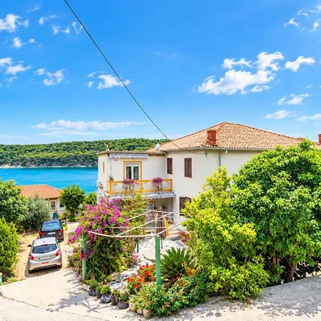 Apartament Ivi Kampor