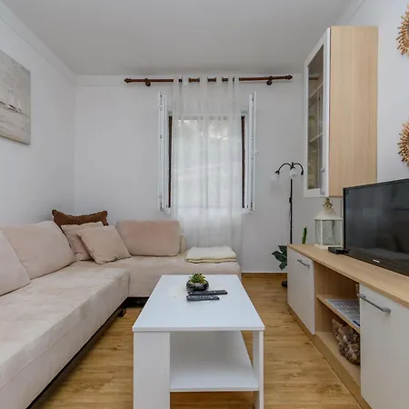 Apartament Ivi Kampor