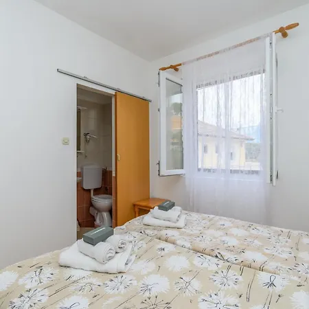 Apartament Ivi Kampor