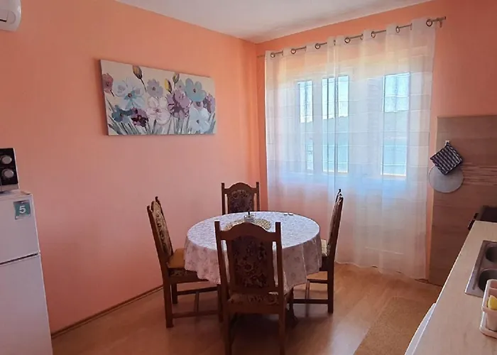 Ivi Apartman Kampor